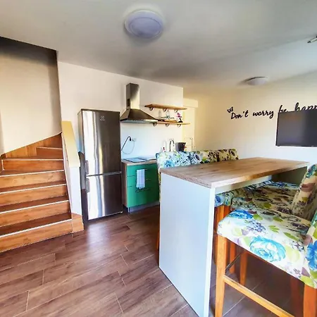 Komfortables Mit Whirlpool, Pool, Klima, Privater Terrasse - Nur 5 Km Bis * Poreč