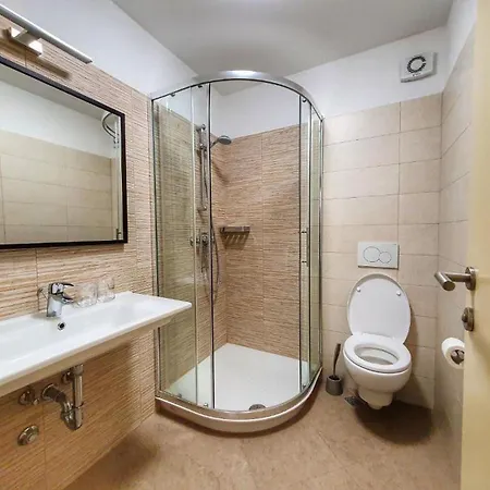 Komfortables Mit Whirlpool, Pool, Klima, Privater Terrasse - Nur 5 Km Bis Apartmán